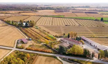 IT, Una Garlanda Farm